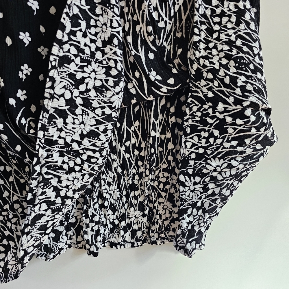 Cathy Daniels Vintage Crinkle Floral Print Maxi Skirt, Black and White, Size XL - Picture 5 of 11